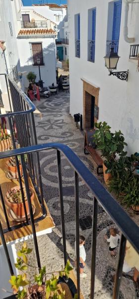 LA CASA DE ABUELA Habitaciones con baño compartido en el casco histórico de Frigiliana 
